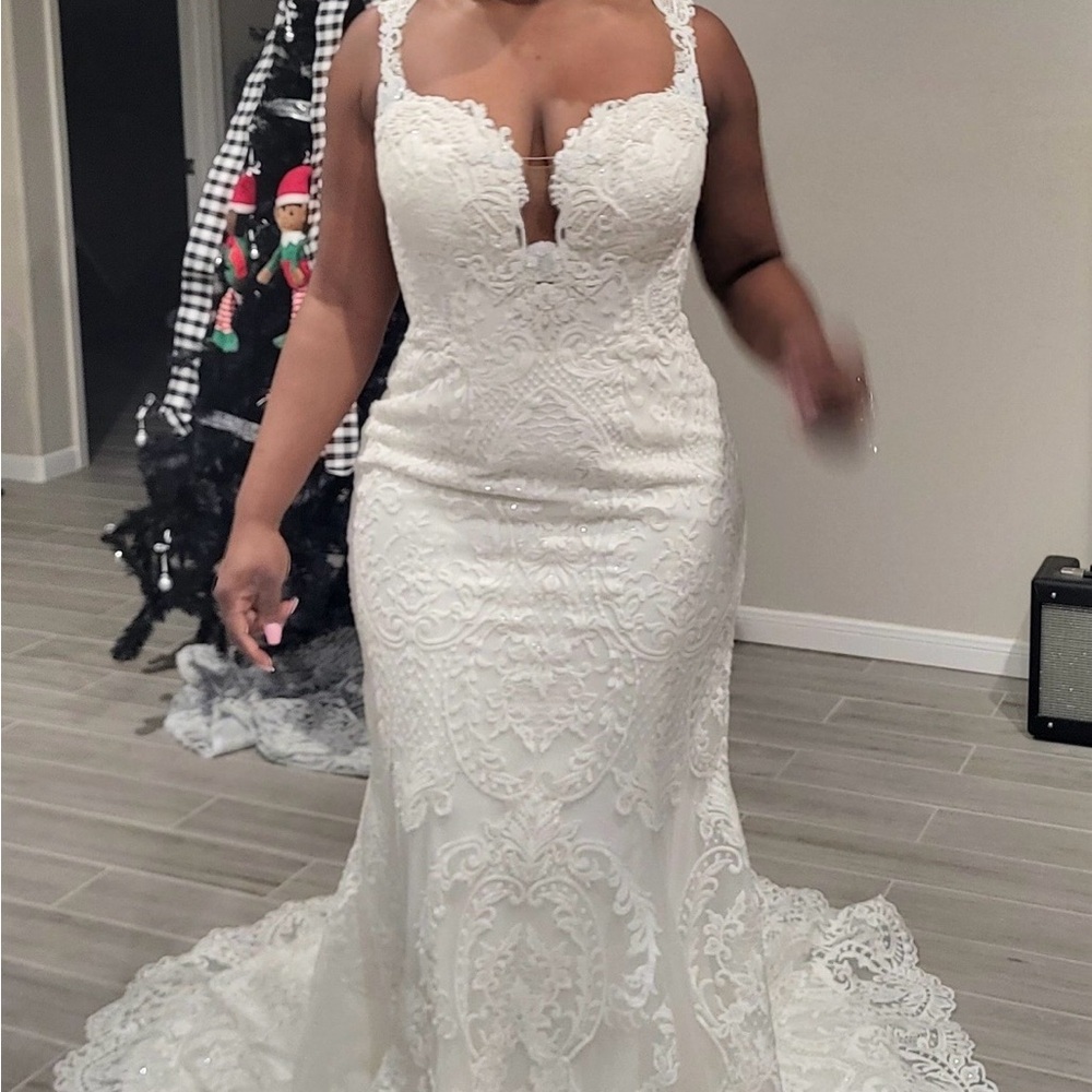 Elegant White Lace Dress